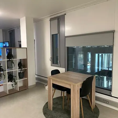 Studio By Oprah House At Center *
